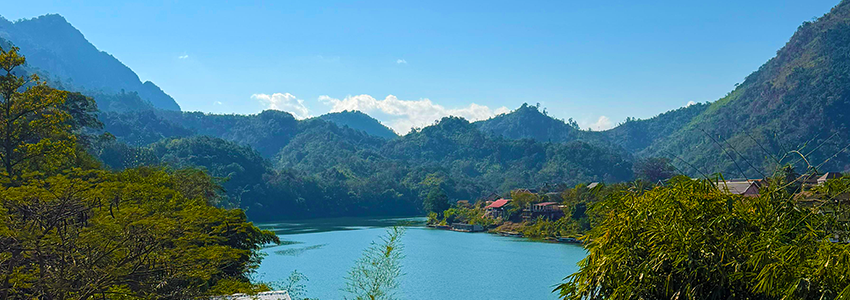 Die Berge in Laos fühlen sich grenzenlos an